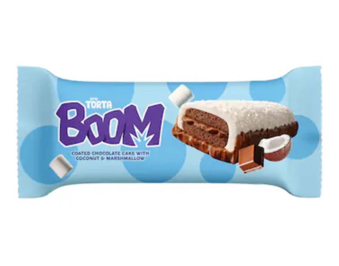 تورتا بووم كيك كاكاو محشو كريمة شوكولاتة ومغطي بالمارشيملو والشوكولاتة وجوز الهند قطعة واحدة